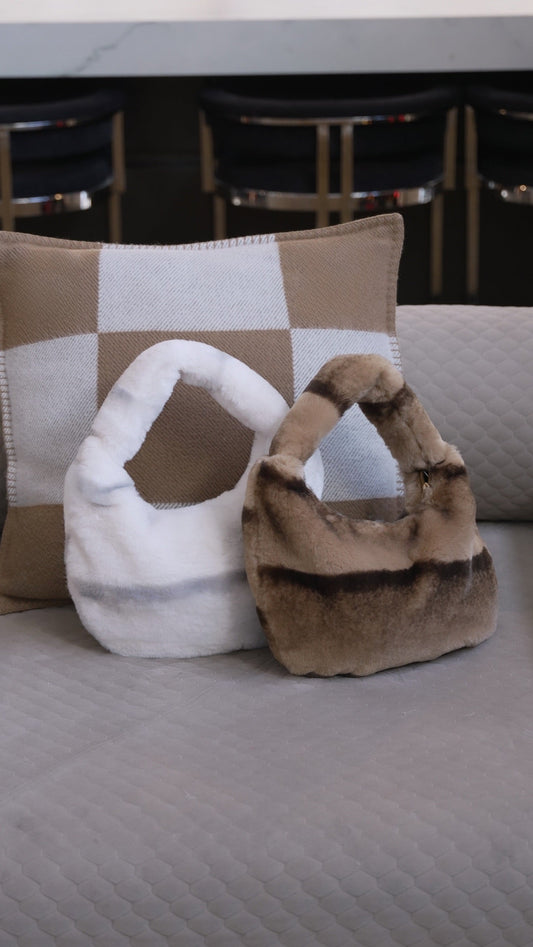 Sac boule en fourrure (2 coloris)